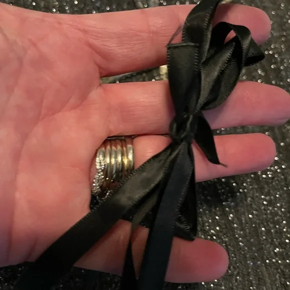 Elegant Crystal Masquerade Mask - Picture 4 of 4